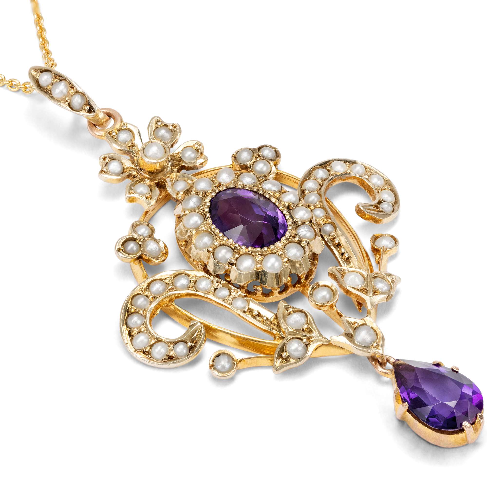 626896-hofer-antikschmuck-Antiker-Anhaenger-mit-Amethyst-und-Perlen-in-Gold-Grossbritannien-um-1910-Der-Duft-des-Flieders_3