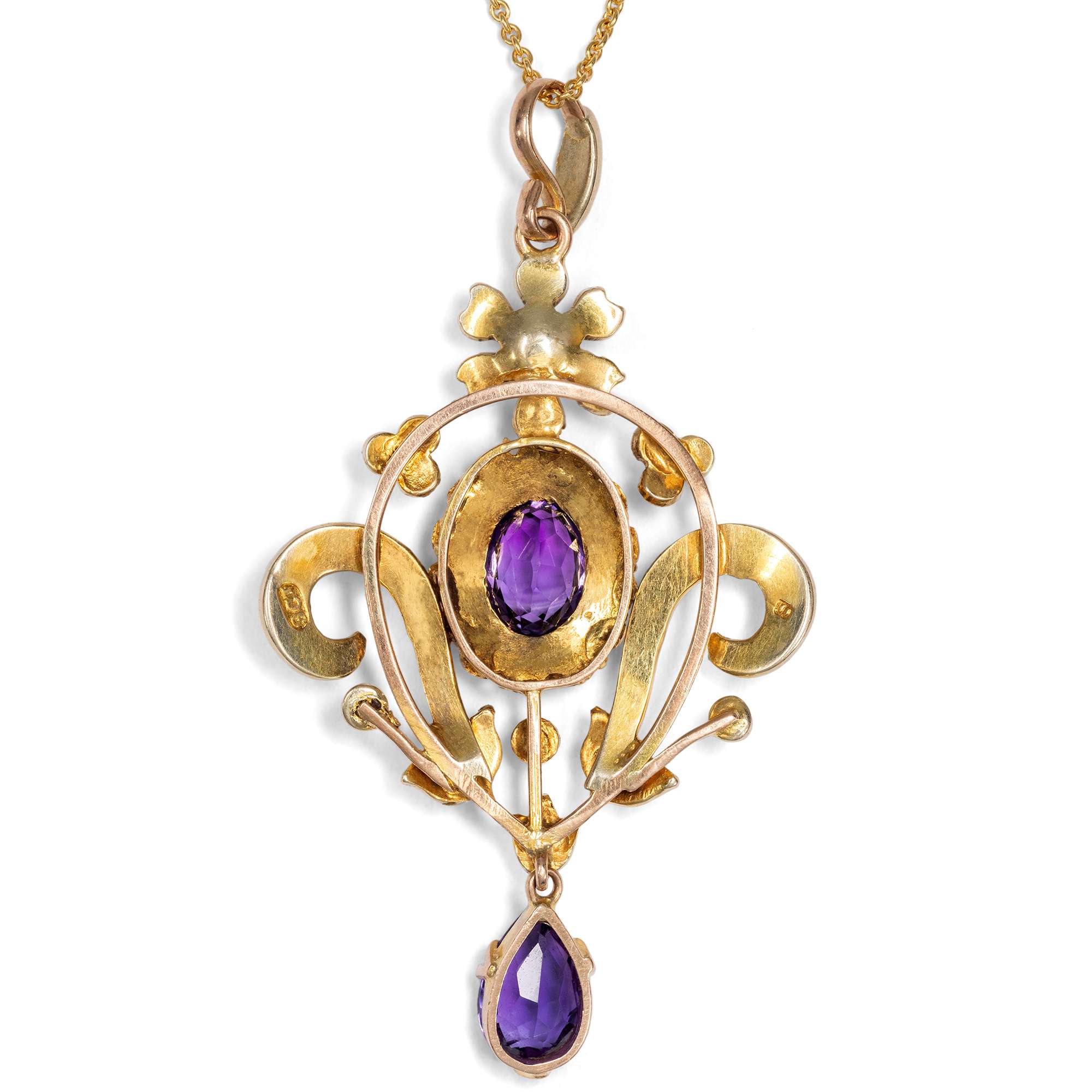 626896-hofer-antikschmuck-Antiker-Anhaenger-mit-Amethyst-und-Perlen-in-Gold-Grossbritannien-um-1910-Der-Duft-des-Flieders_4