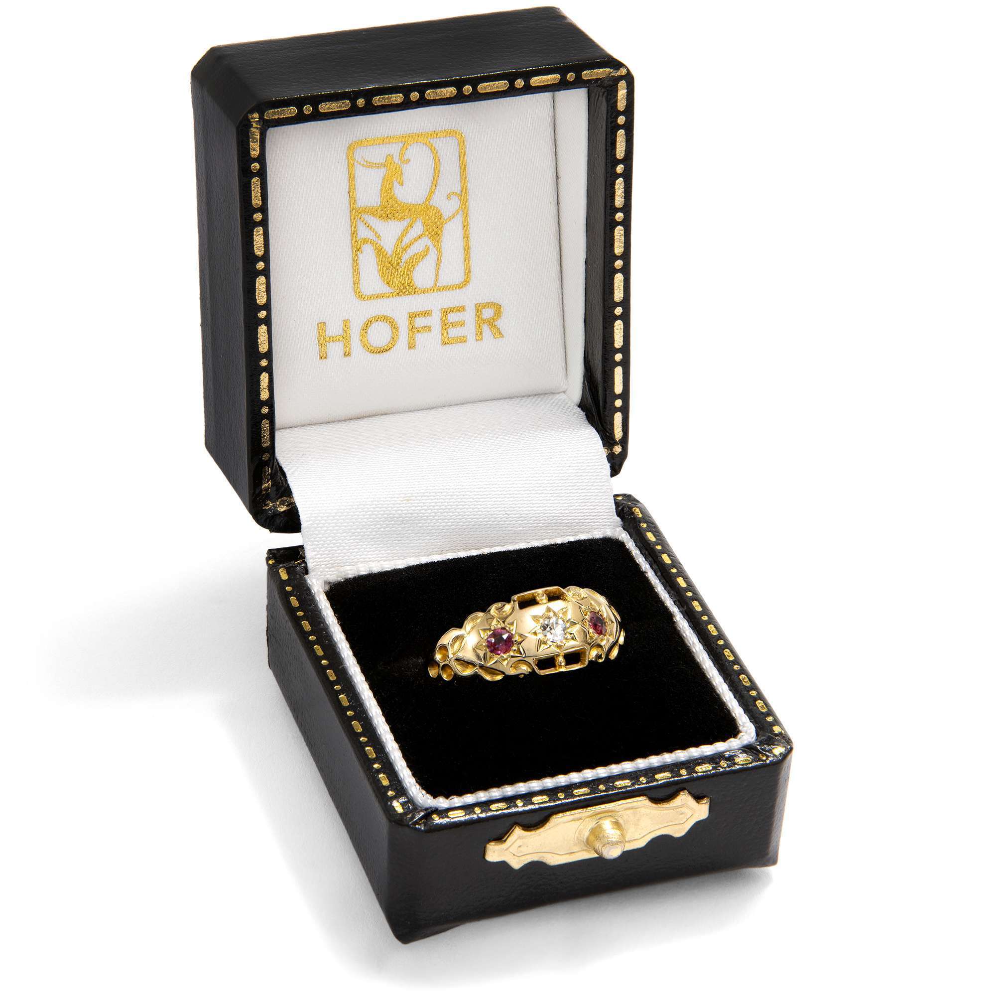 626980-hofer-antikschmuck-Antiker-englischer-Goldring-mit-Rubinen-und-Diamant-im-Altschliff-Chester-1911-Where-Rubies-Grow_6