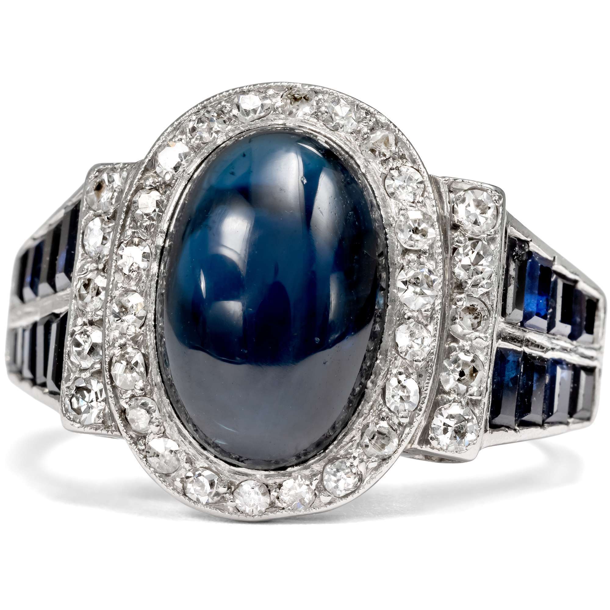 627002-hofer-antikschmuck-Antiker-Ring-mit-Saphir-und-Diamanten-in-Platin-und-Weissgold-um-1930-Saphir-trifft-Sternenstaub_5