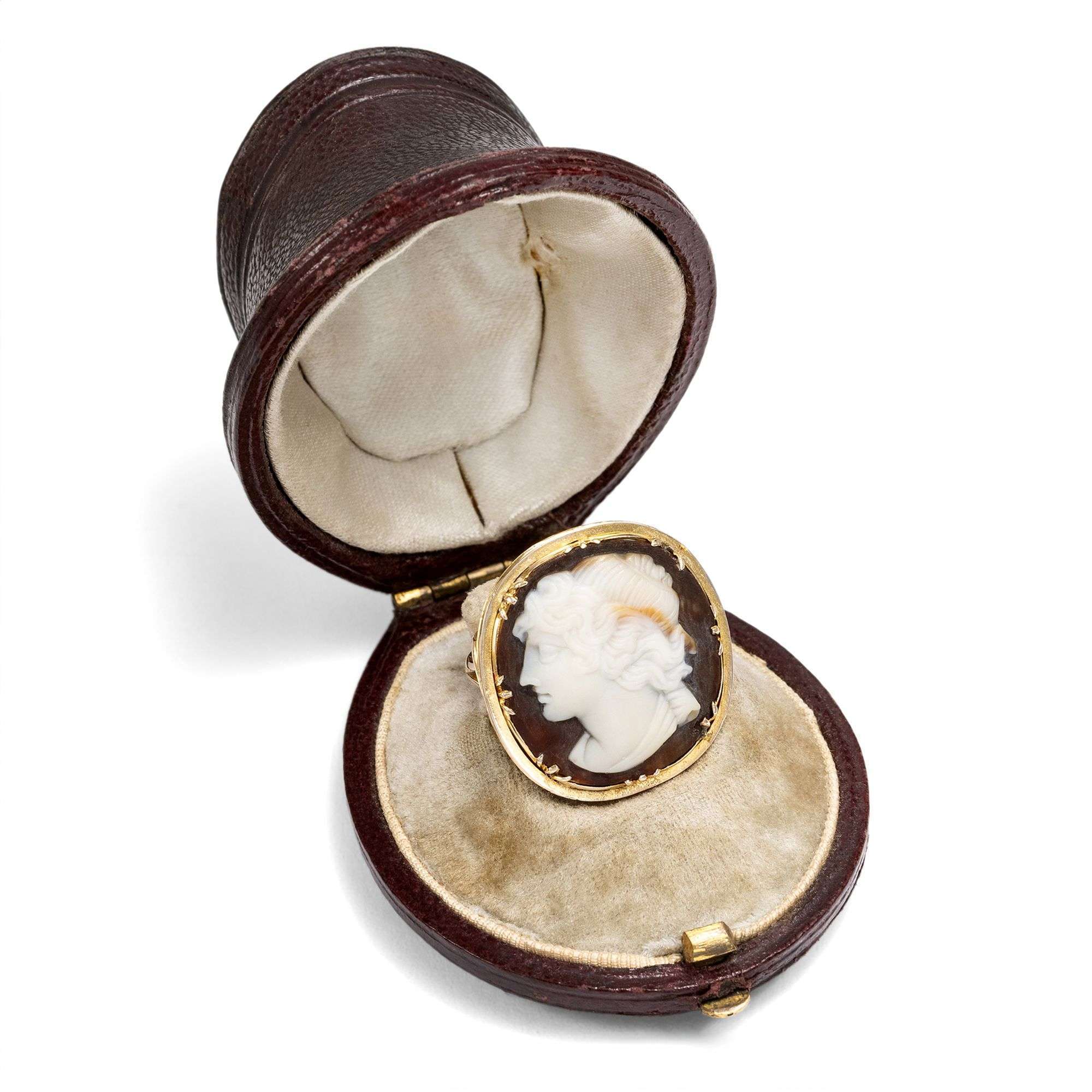 627049-hofer-antikschmuck-Goldring-des-Klassizismus-mit-Achat-Kamee-des-Apollon-in-originaler-Box-England-um-1820-Apoll-zeigt-Profil_1