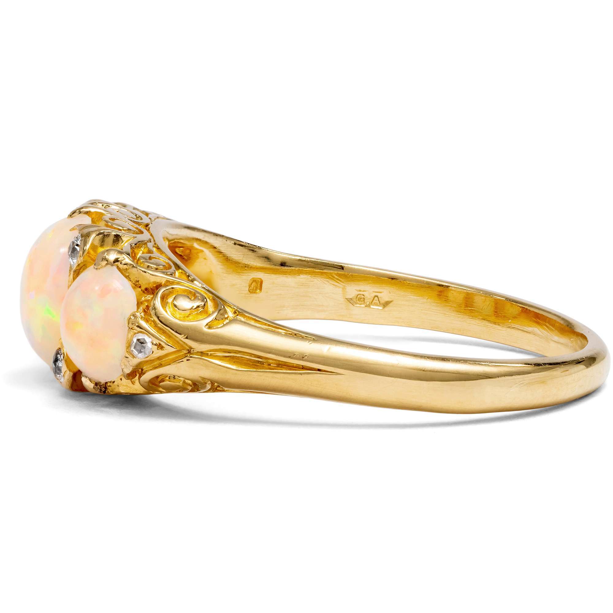 627057-hofer-antikschmuck-Hochwertiger-Goldring-mit-antiken-Opalen-und-Diamanten-im-Altschliff-London-2024-Quality-Street_1
