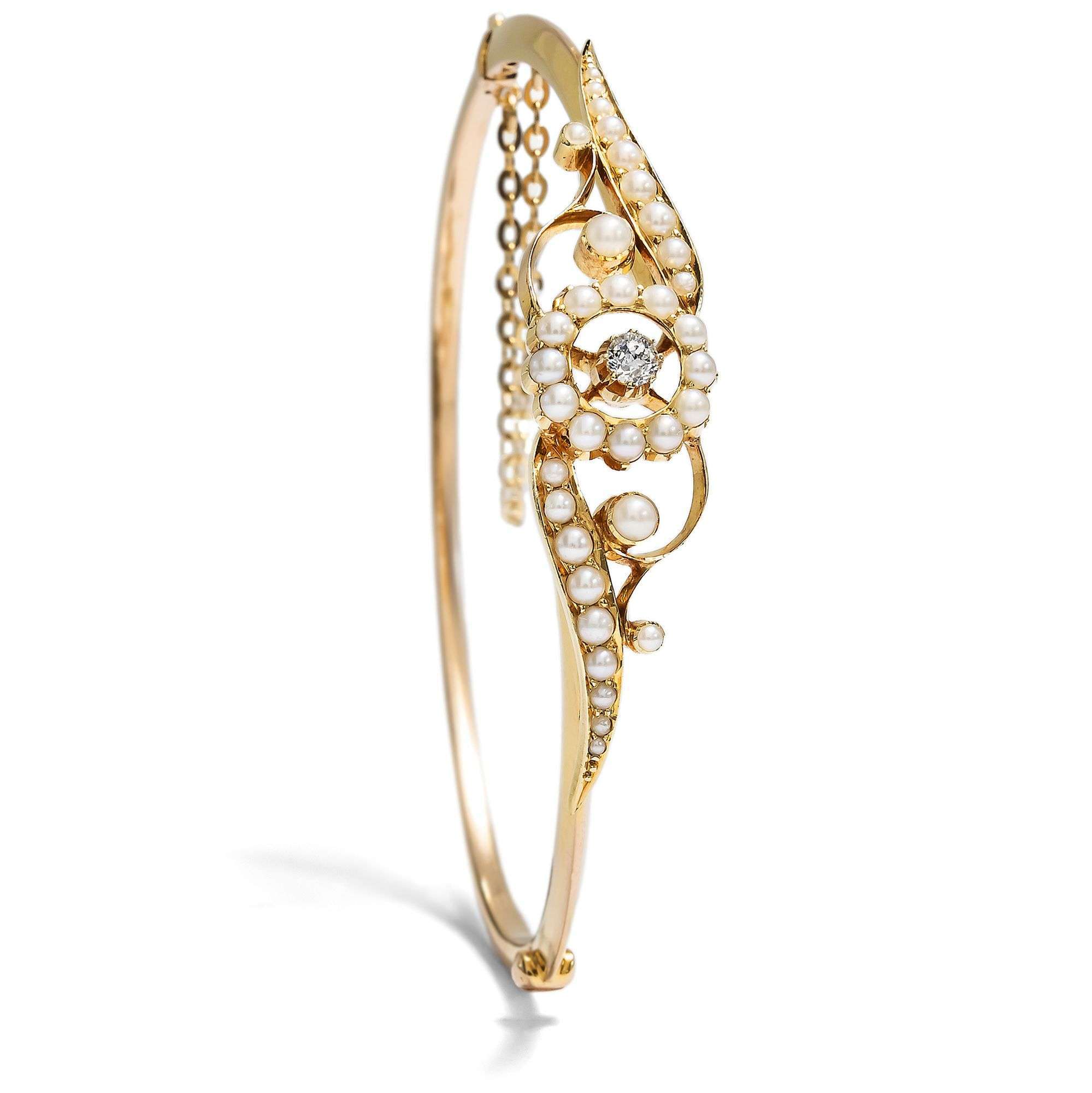 627059-hofer-antikschmuck-Antiker-Armreif-mit-natuerlichen-Perlen-und-Diamant-in-Gold-London-um-1900-London-Circle_1