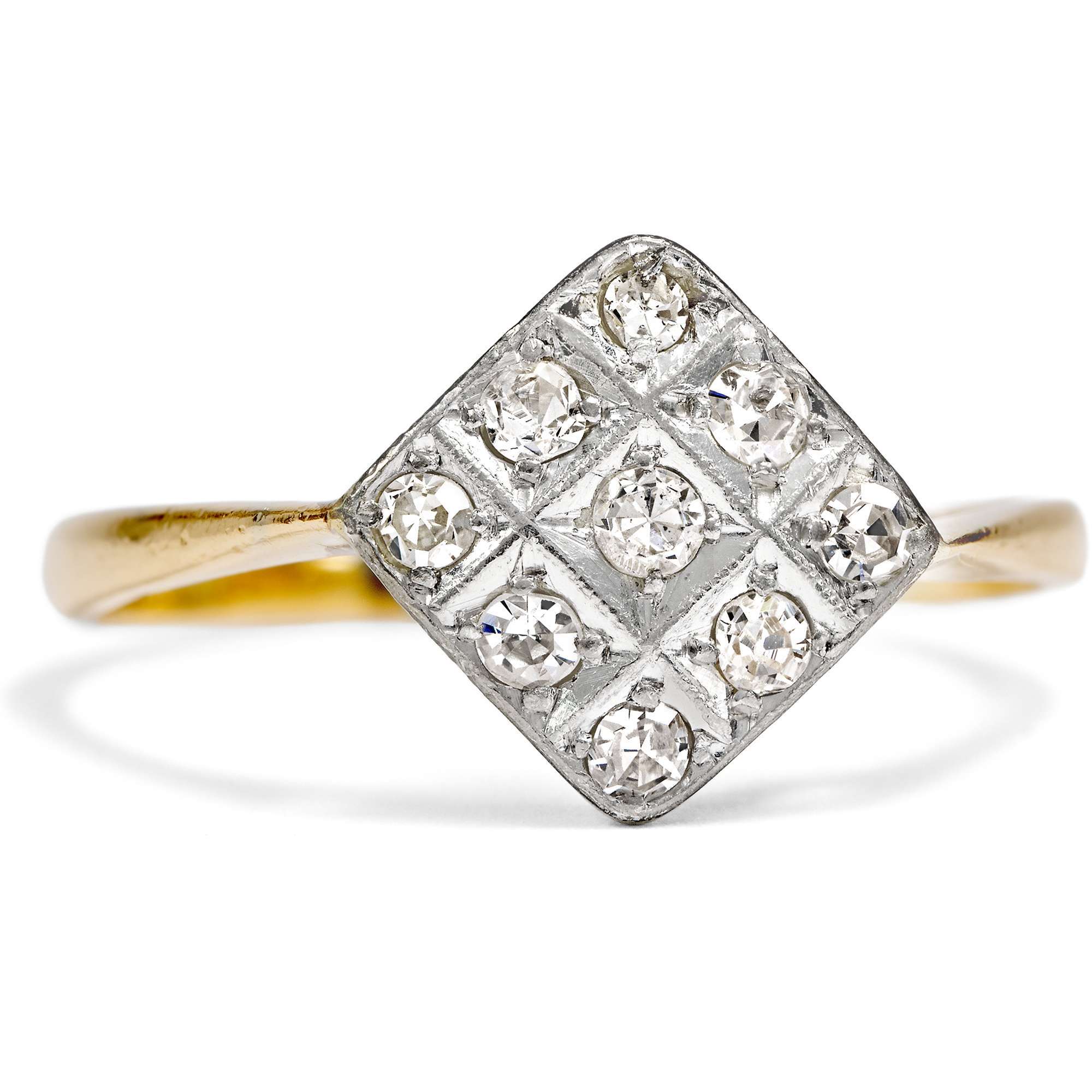 627073-hofer-antikschmuck-Zierlicher-Ring-mit-Diamanten-in-Gold-und-Platin-England-um-1910-Zeuge-der-Schoenheit