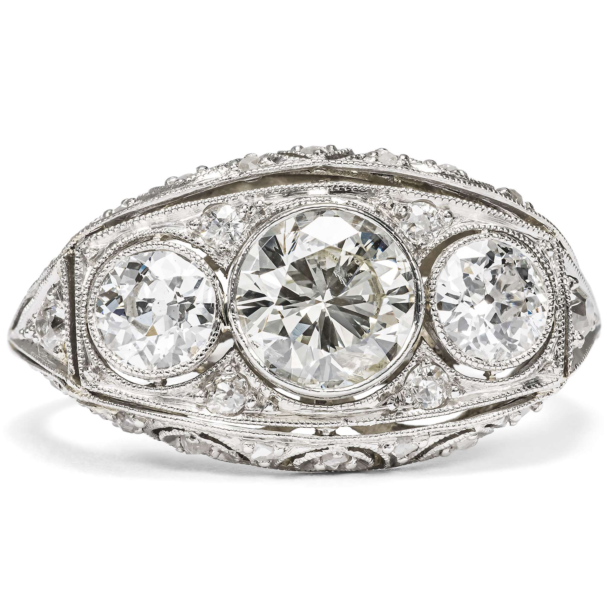 627140-hofer-antikschmuck-Hochwertiger-Boat-Ring-aus-Platin-mit-Diamanten-Deutschland-um-1925-Horizont-aus-Licht_4