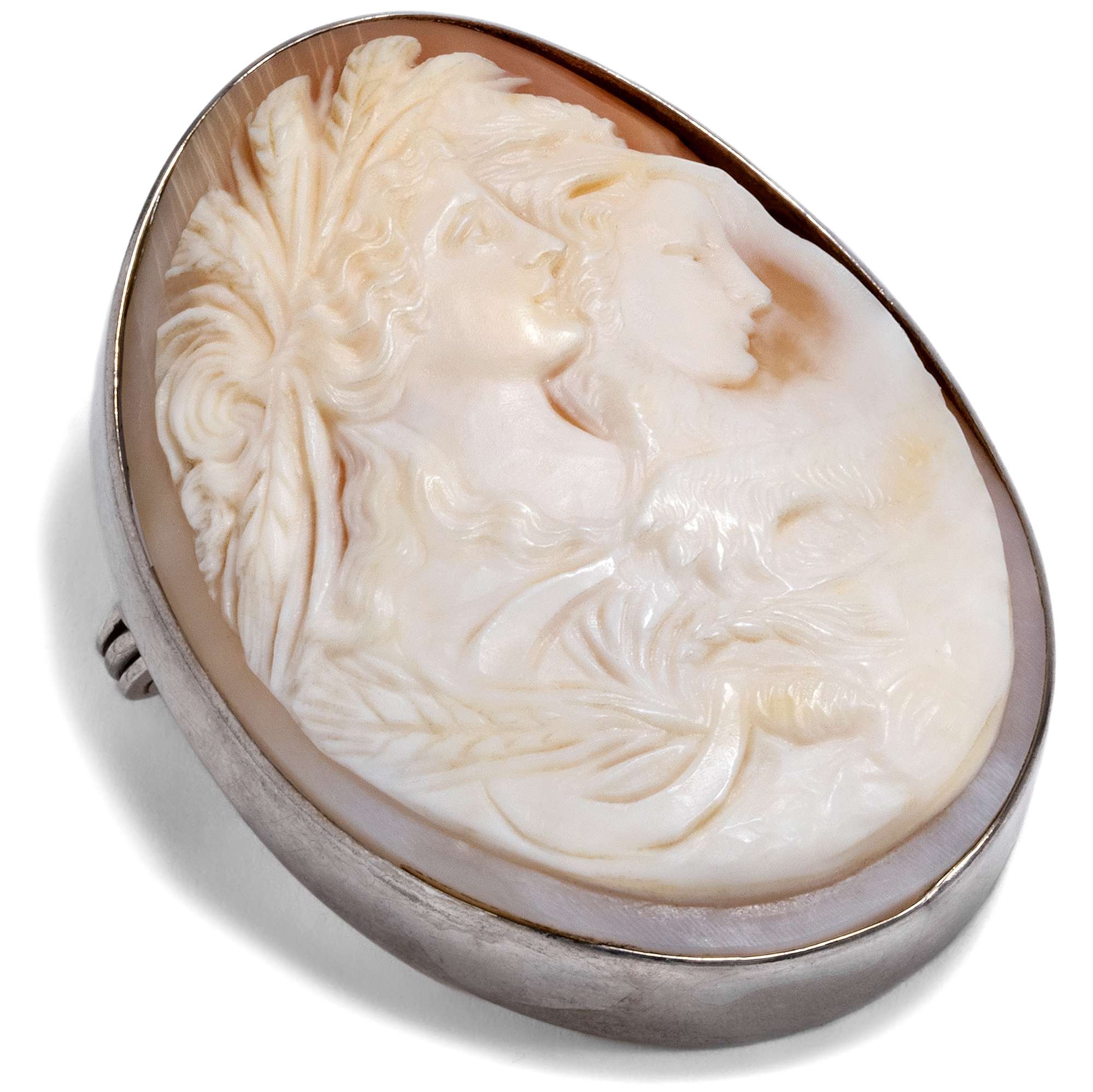 627152-hofer-antikschmuck-Seltene-Muschelkamee-der-Goettinen-Ceres-und-Omphale-als-Brosche-um-1880-und-spaeter-Zwei-starke-Frauen_1