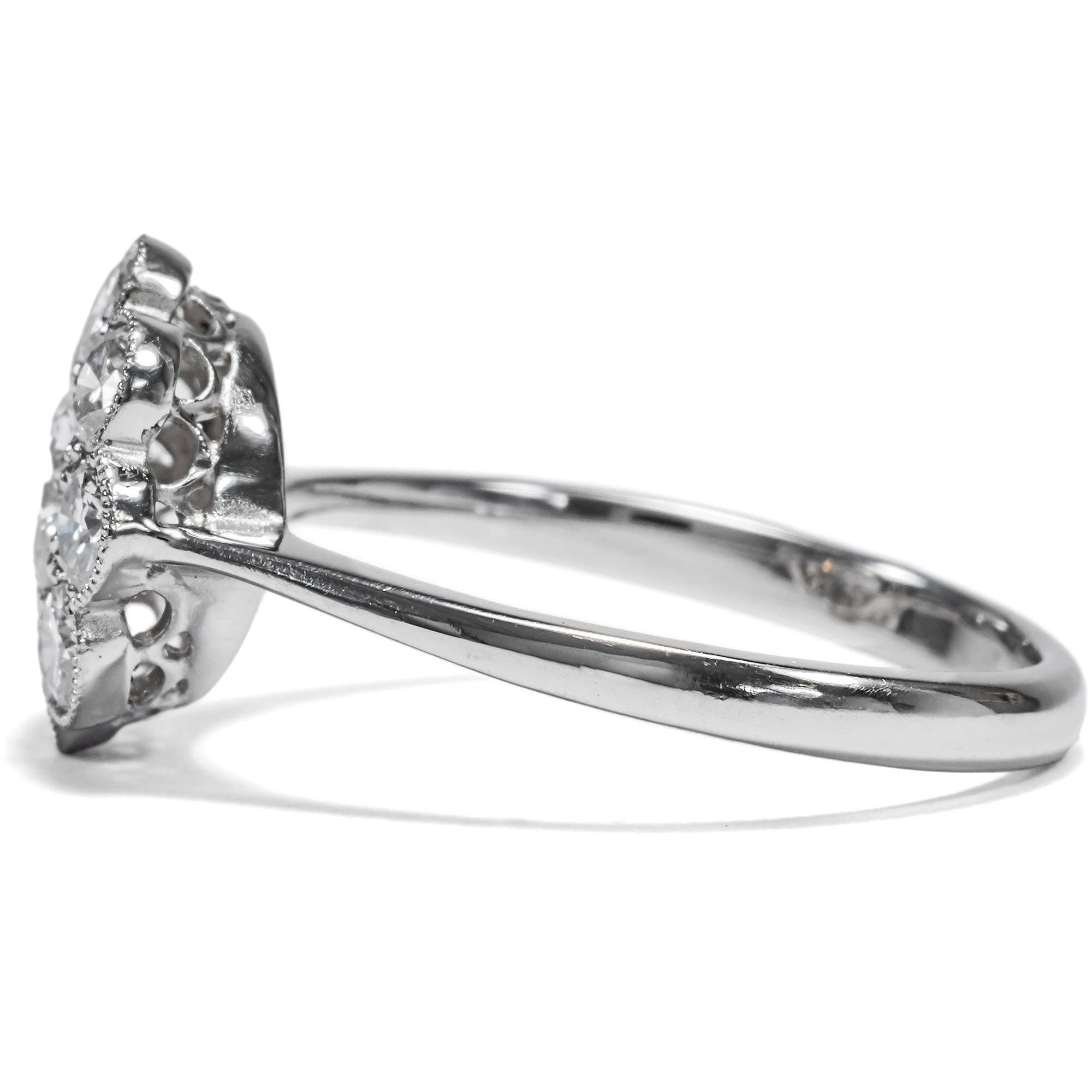 627221-hofer-antikschmuck-Nachhaltiger-Bluetenring-mit-vintage-Brillanten-in-Platin-aus-unserer-Werkstatt-Blumensprache_3