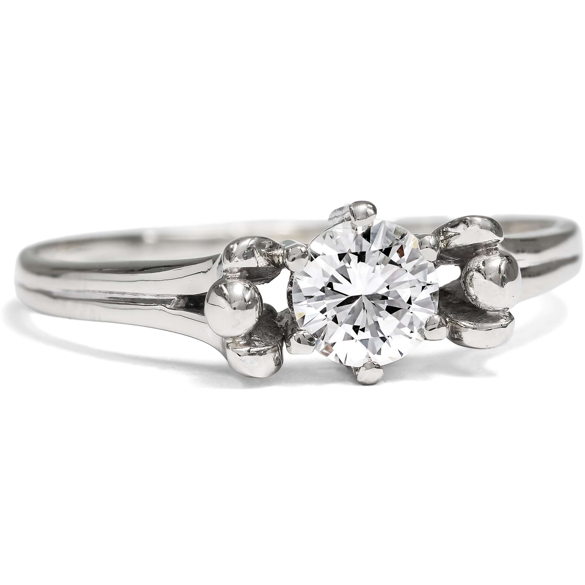 627229-hofer-antikschmuck-Klassischer-vintage-0-44-ct-Diamant-Solitaer-Ring-in-Weissgold-um-1955-Bewaehrte-Form