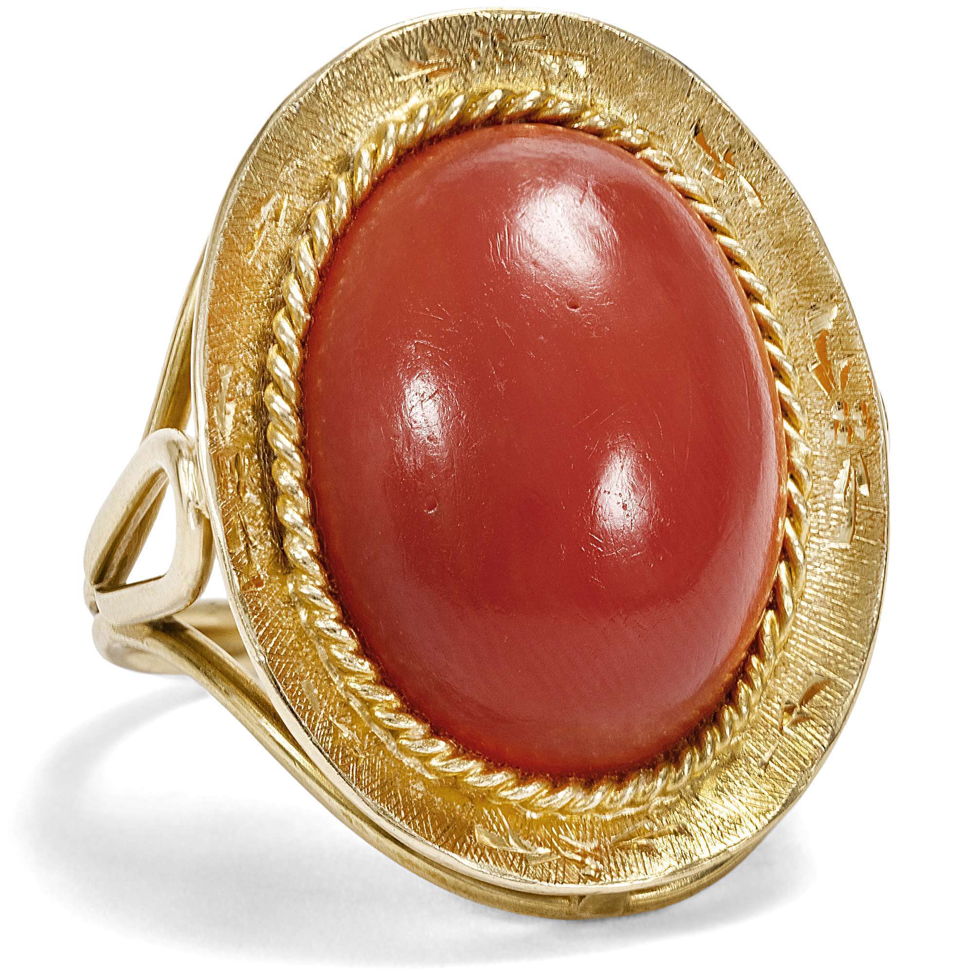 627273-hofer-antikschmuck-Auffallender-Ring-aus-Gold-mit-grosser-Mittelmeerkoralle-Italien-um-1965-Bella-Figura_3