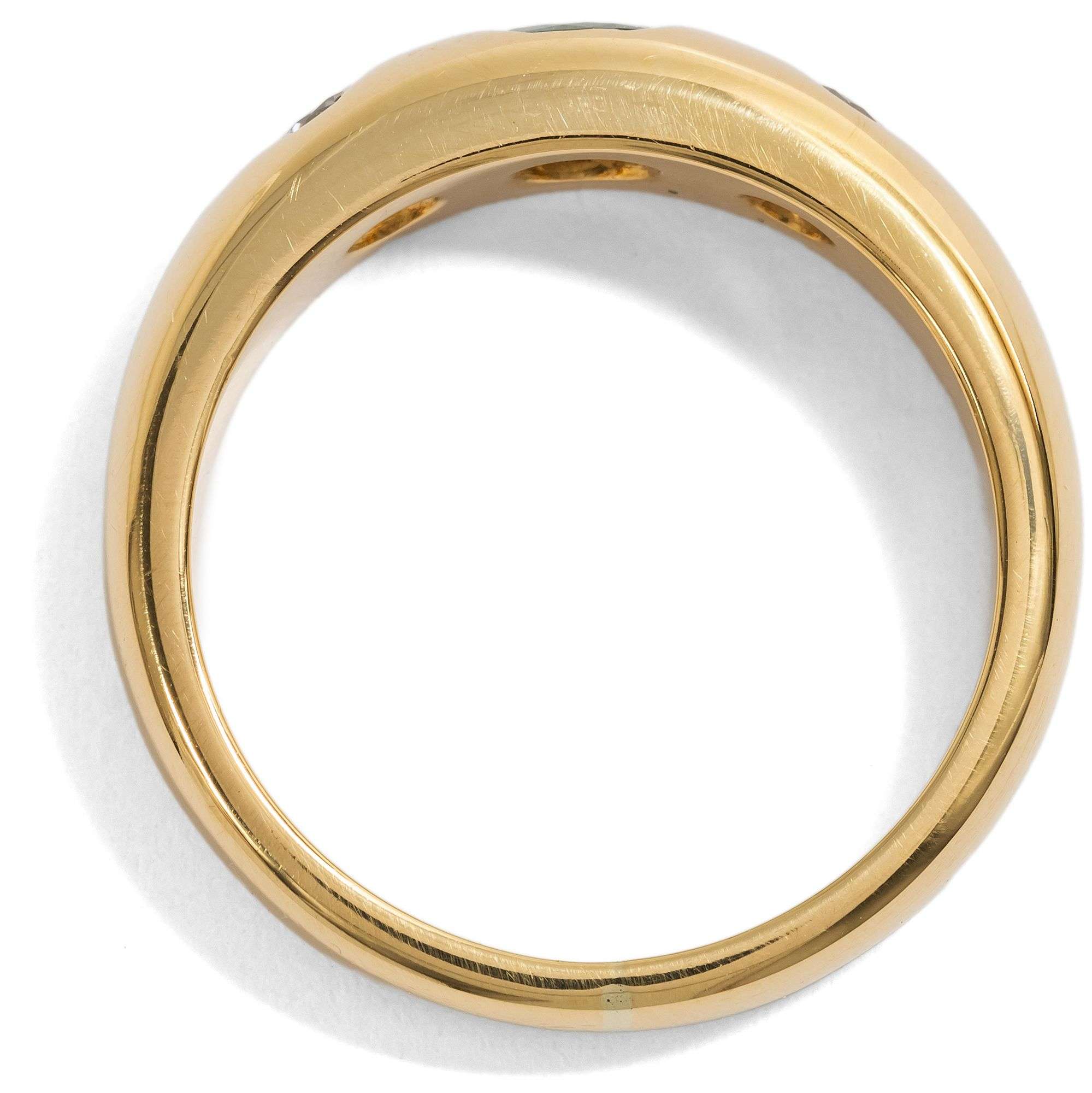 627275-hofer-antikschmuck-Zeitloser-Bandring-mit-Smaragd-und-Diamanten-in-Gold-Deutschland-2-Haelfte-des-20-Jhdts-Zwischen-Damals-und-Morgen_3