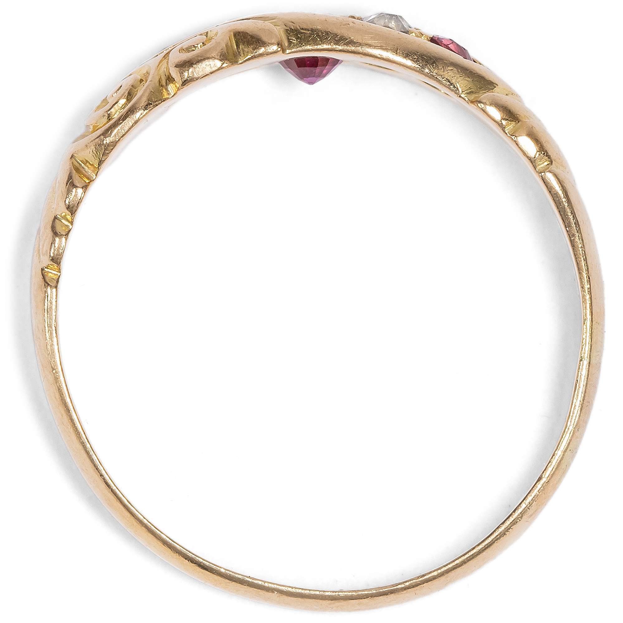 627339-hofer-antikschmuck-Eleganter-Goldring-mit-Rubinen-und-Diamanten-England-datiert-1899-Victorian-Vibes_1