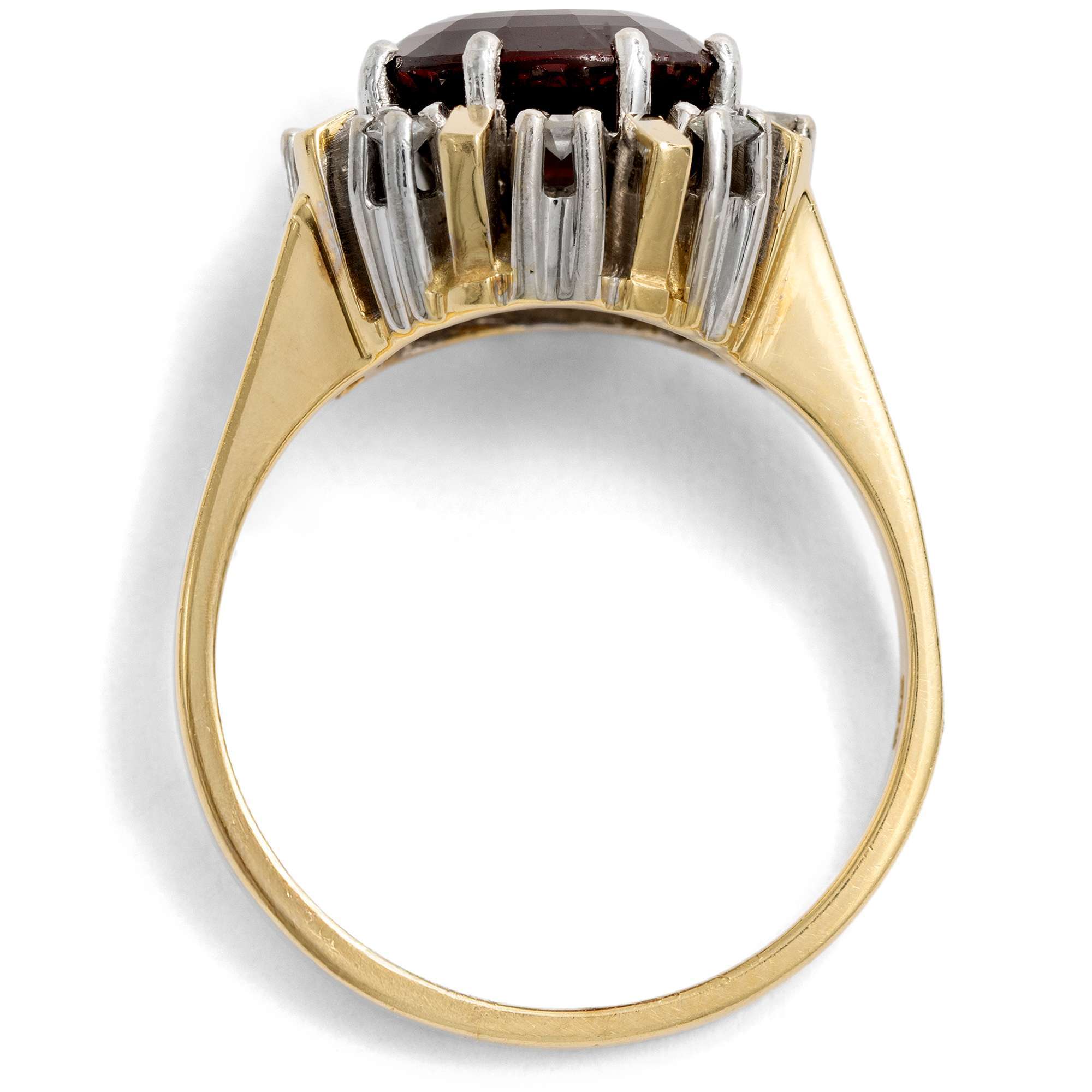 627455-hofer-antikschmuck-Vintage-Ring-mit-rotem-Granat-und-Diamanten-in-Gold-Deutschland-um-1965-Wenn-Understatement-leuchtet_5