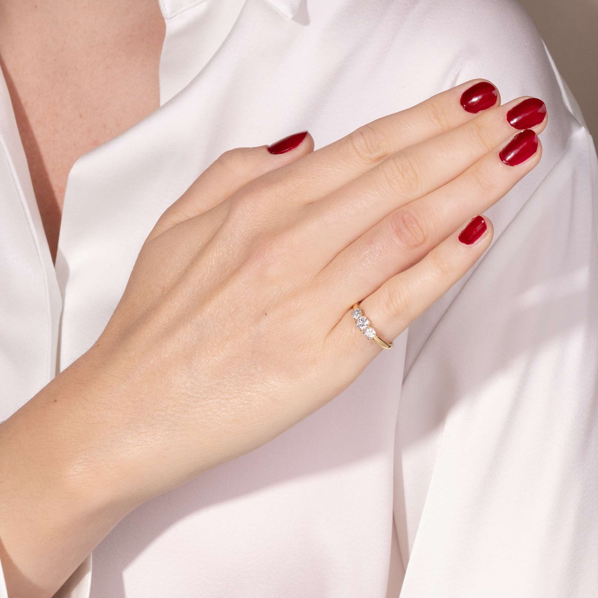 627780-hofer-antikschmuck-Ungetragener-Trilogie-Ring-mit-vintage-Brillanten-in-Gelbgold-aus-unserer-Werkstatt-Weitergabe-des-Feuers_7