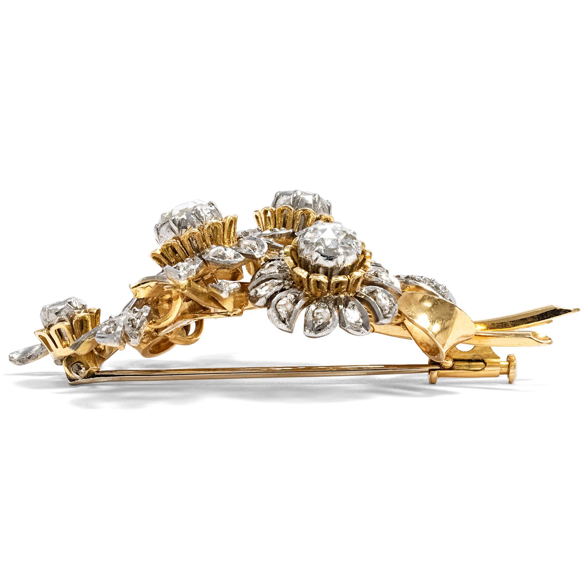 627783-hofer-antikschmuck-Kostbare-Brosche-aus-Gold-und-Weissgold-mit-1-60-ct-Diamantrosen-um-1960-Kein-Verwelken-in-Sicht-_2