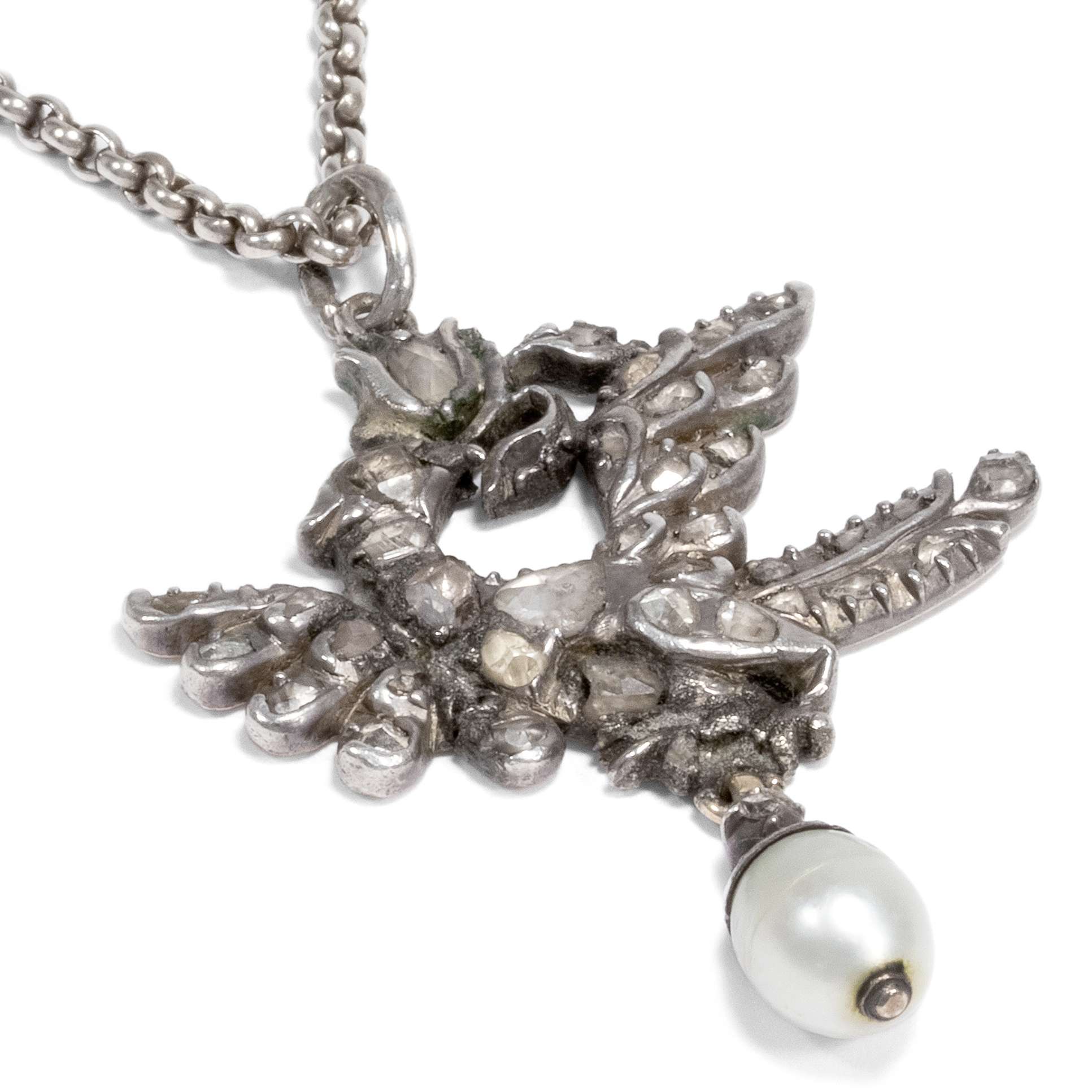 627786-hofer-antikschmuck-Ungewoehnlicher-Anhaenger-mit-Diamantrosen-und-Perle-2-Haelfte-19-Jh-Mysterioeser-Begleiter_1